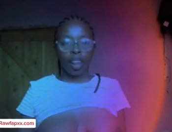 Trending Leak: Big Tits Babe Go Naked On Camera